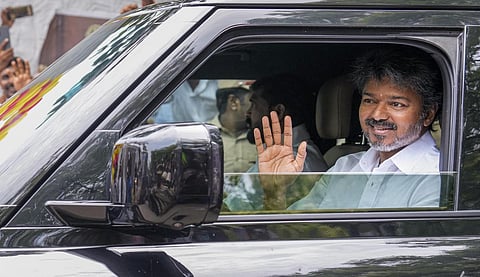 முதல்வர் விஜய் இன்று விஜயவாடா பயணம்: நதிநீர் தொடர்பாக சந்திரபாபுவுடன் பேச்சுவார்த்தை