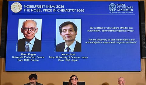 உயிர் வேதிப்பொருள்களின் இடது விருப்பம்! | நோபல் பரிசுகள் 2026