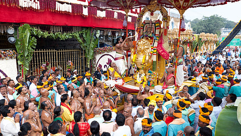 நவராத்திரி பிரம்மோற்சவம் 3-ம் நாள் விழா: சிம்ம வாகனத்தில் மலையப்பர் வீதியுலா