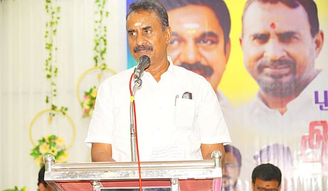 எஸ்.பி.வேலுமணி