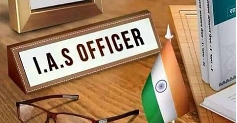 குரூப்-1 அதிகாரிகள் 11 பேருக்கு ஐஏஎஸ் அந்தஸ்து