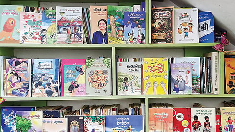 இது புத்தகக் கொலு! | வட்டத்துக்கு வெளியே