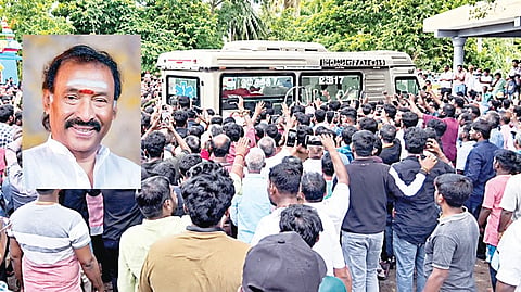 ஆற்காடு அருகே சொந்த ஊரில் அரசு மரியாதையுடன் இசையமைப்பாளர் தேவா உடல் அடக்கம்