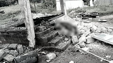 வேலூர் அணைக்கட்டு பகுதி பட்டாசு கிடங்கில் தீ விபத்து - பெண்கள் இருவர் உயிரிழப்பு