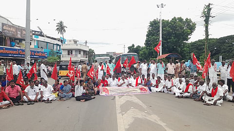 “பயிர்க் கடன் தள்ளுபடிக்காக போராடி கைதான விவசாயிகளை விடுதலை செய்க” - மு.வீரபாண்டியன்