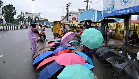 வானிலை அலர்ட்:  நீலகிரி, கோவை, குமரியில் மிக கனமழை, சென்னை + 25 மாவட்டங்களில் கனமழை வாய்ப்பு