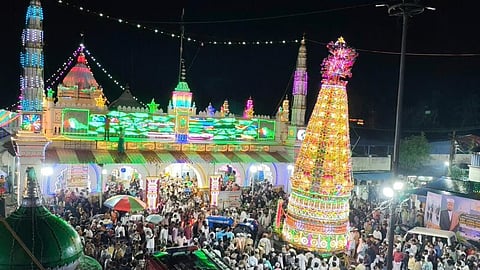முத்துப்பேட்டை தர்கா கந்தூரி விழா சந்தனக்கூடு ஊர்வலம்: திருவாரூரில் உள்ளூர் விடுமுறை 