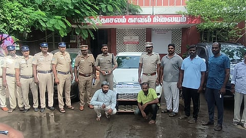 விருத்தாசலத்தில் ஆசிரியை வீட்டில் நகை, கார் திருடிய இரண்டு பேர் கைது