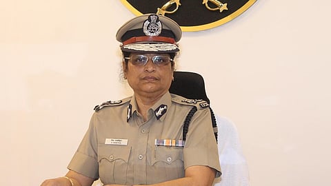 வே.வனிதா ஐ.பி.எஸ்