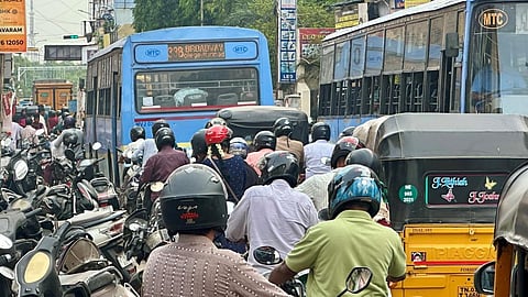 சென்னையில் போக்குவரத்து நெரிசலைக் குறைக்க 3 புதிய திட்டங்கள்: விரிவான திட்ட அறிக்கை தயாரிக்க டெண்டர்