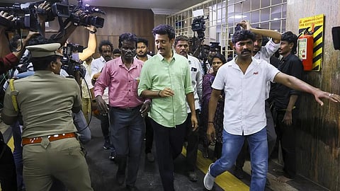 5 தொகுதி இடைத்தேர்தல் இலக்கு: திமுகவை நிலைகுலைய வைக்க தவெக வியூகம்? 