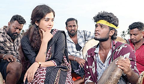 கிராம நிர்​வாக அலு​வல​கப் பின்னணி​யில் ‘சிட்டா’