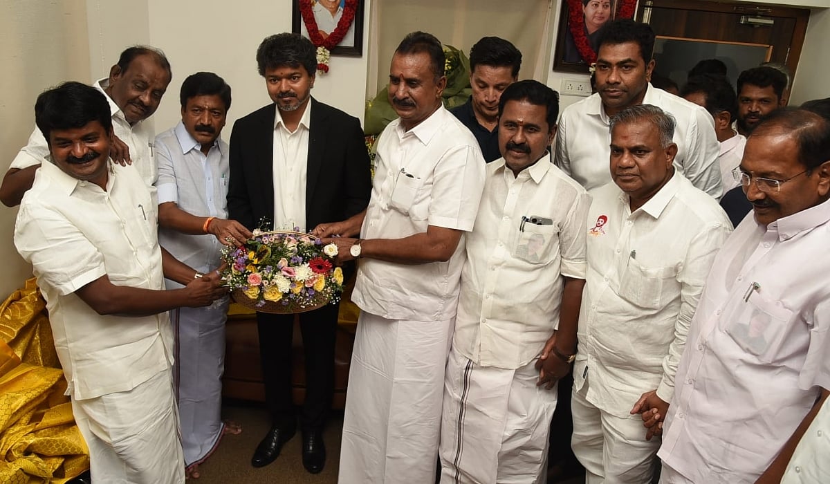 சி.வி.சண்முகம் அணியினர் உடன் முதல்வர் விஜய் சந்திப்பு - அதிமுகவில் சலசலப்பு  அதிகரிப்பு