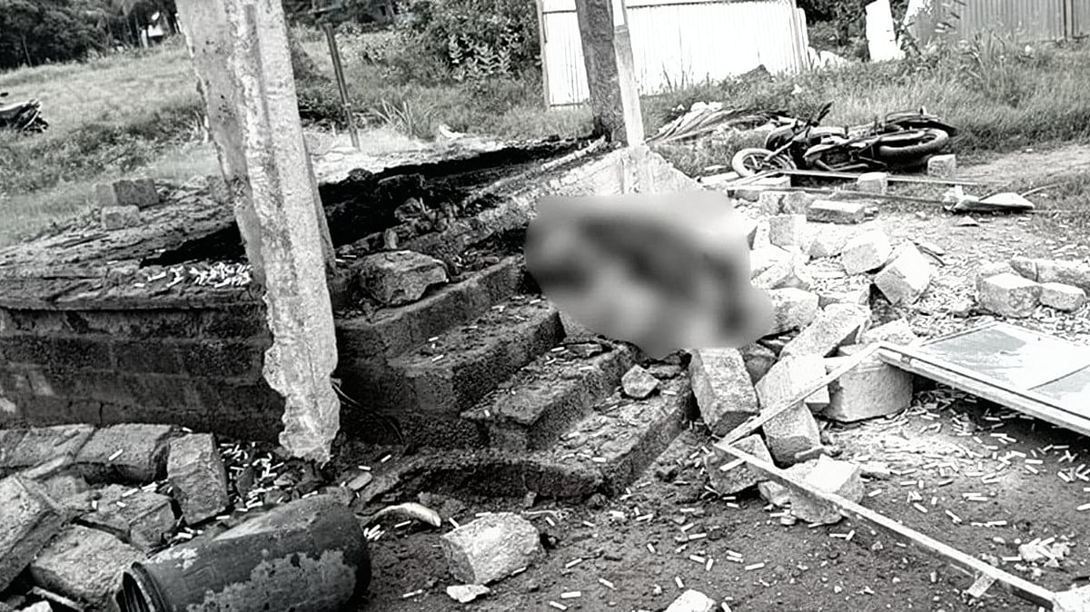 வேலூர் பட்டாசு கிடங்கில் தீ விபத்து: இரண்டு பெண்கள் பலி