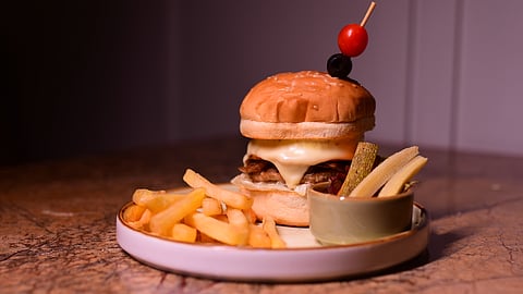 Bulls Eye Burger 
