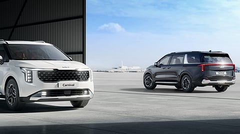 The new Kia Carnival Limousine