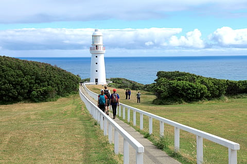 Whether you like the quiet 
of the countryside or the buzz of a bustling city, there are different strokes for different folks in Australia