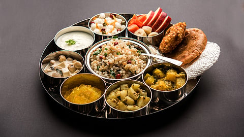 We bring you six spots in Bengaluru where you can indulge in some traditional festive vegetarian spreads! 