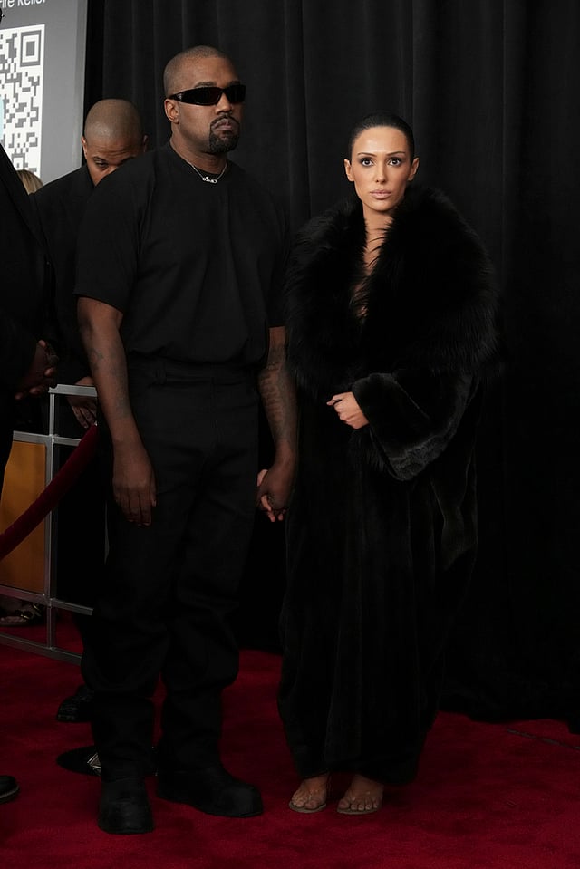 bianca censori dress grammys 2025 Experts Explain Censori's Look Bianca Censori's Stunning Appearance at