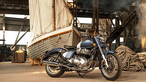 The new Royal Enfield Classic 650 in Bruntingthorpe Blue
