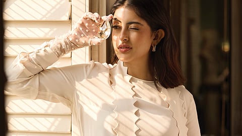 This luxury jewellery brand unveils its new gloves collection 