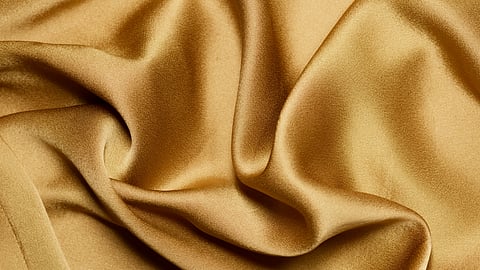 Why do silk pillow cases help you get better skin and hair