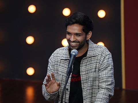 Onkar Yadav’s solo show is honest, unfiltered comedy without the extra baggage