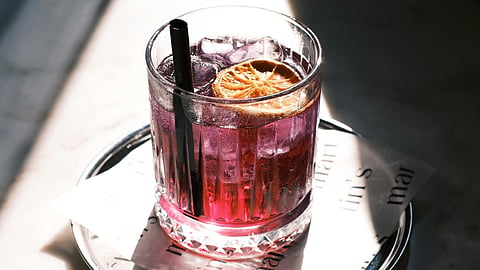 Round or square ice cube, which is best for your drink?