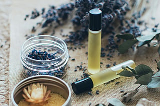 Four ways to smell good without perfumes
