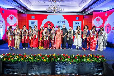 Bhubaneswar came alive on Sunday night as women from different fields were felicitated at the 33rd Devi Awards