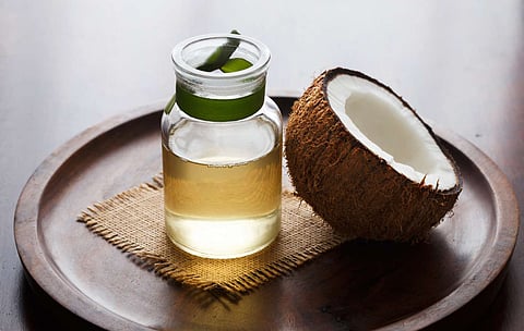 How does coconut oil help your hair?