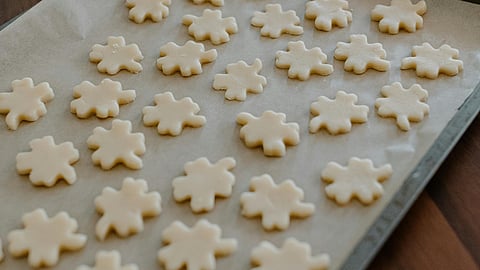 How to make spiced cookies? 