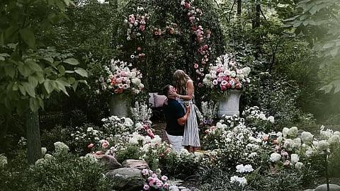 Taylor Swift paid a bride to secure wedding date 