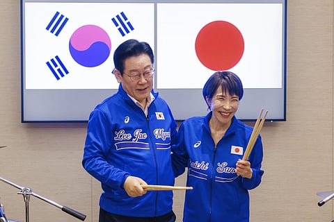 Japanese and South Korean leaders celebrate K-pop