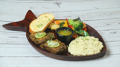 25 Main Street Cafe