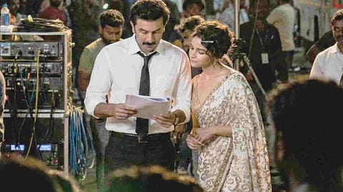 A leaked photo from the sets of Love and War
