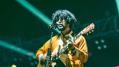 Karvaan is composed and sung by Rauhan Malik and entirely penned by Sakib Nabi
