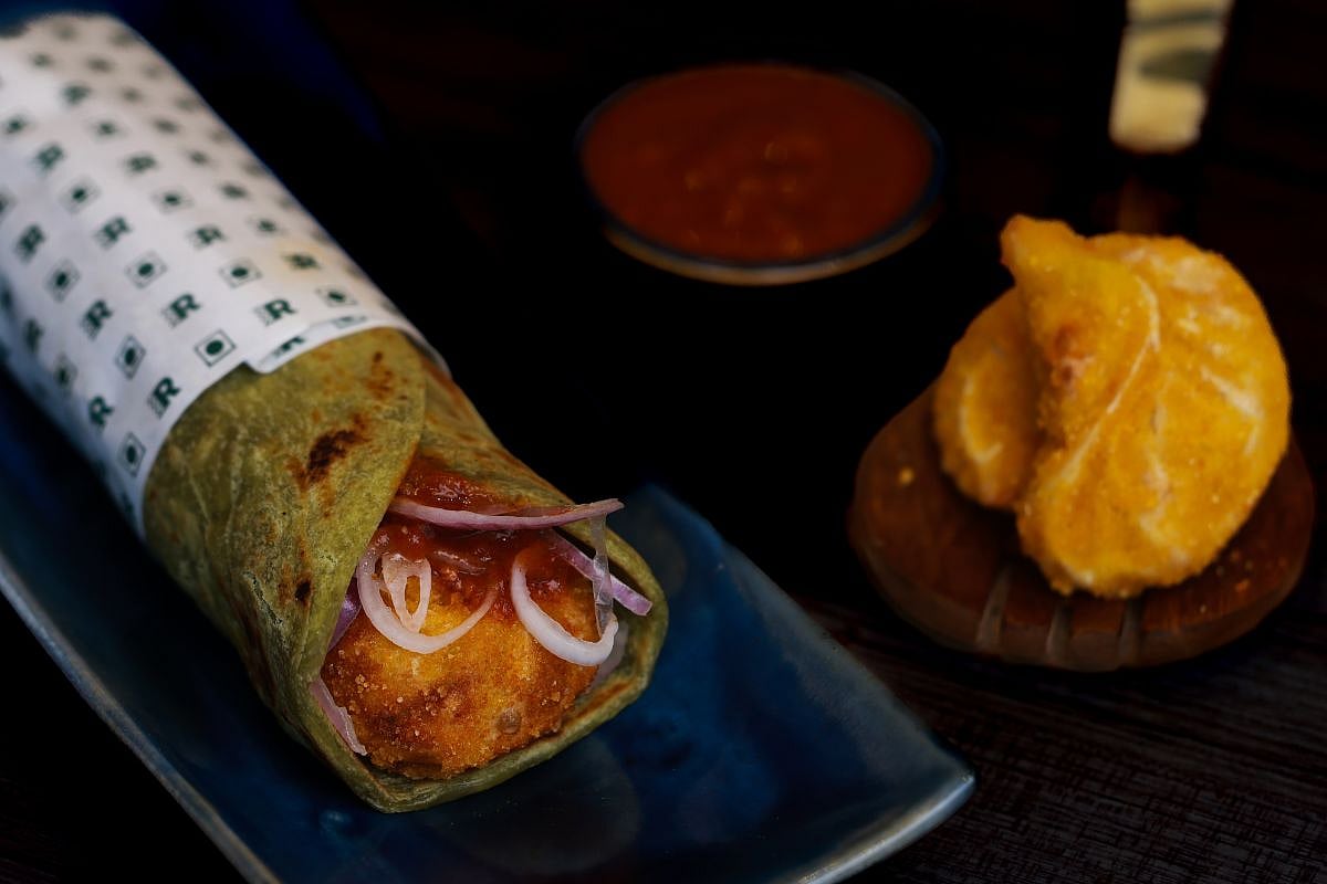 Kurkure Momos Roll