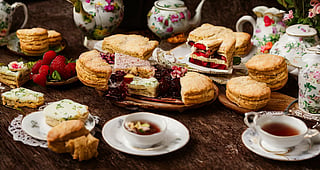 From books to plates: How literature hides modern culinary trends?