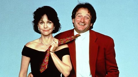 Sally Field recalls not laughing at Robin Williams' jokes on Mrs. Doubtfire