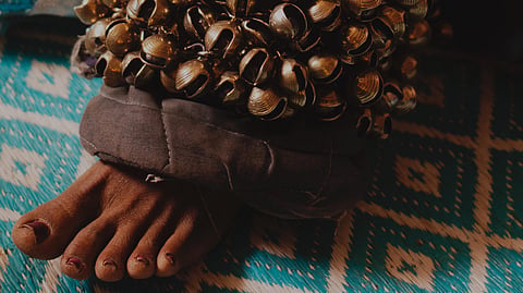 Abhishek Rajaram Khedekar captures the quieter realities of Maharashtra’s travelling Tamasha communities