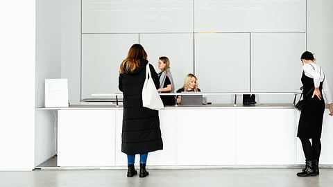 Do you arrive 10 minutes early for every occasion? Here are 6 ways in which it might help you at work