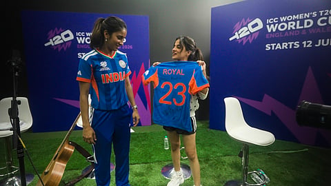 Music sensation Jasleen Royal bowls over cricket icons Harmanpreet Kaur and Jemimah Rodrigues with her cricket skills