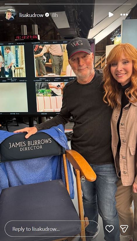 Lisa Kudrow posted a picture on her story with the legendary director
