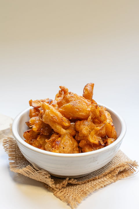 6 edible monsoon flower fritters across India