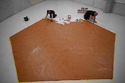 Museum Boijmans Van Beuningen unfolds iconic Pindakaasvloer installation following artist’s death