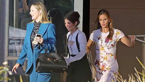 Jennifer Garner and Judy Greer spotted on 13 Going on 30 reboot set