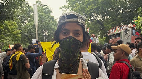 Khushboo Patani, sister of Disha Patani gets lathi charged while attending the students' protest