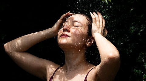 How to save hair from hard water? 