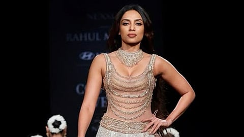 Sobhita Dhulipala transforms into a ‘Devi’ for Rahul Mishra at ICW 2026